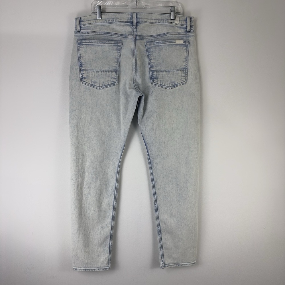 7 For All Mankind Jeans Men's Size 36 Light Wash Denim Slim Tapered Fit - Picture 2 of 12